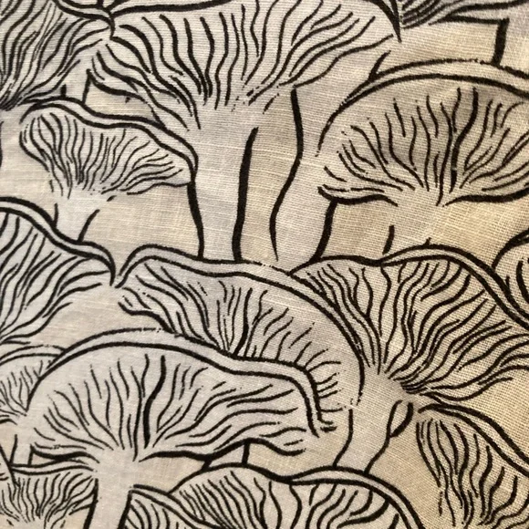 Black and White Patterned Pants - Picture 4 of 5